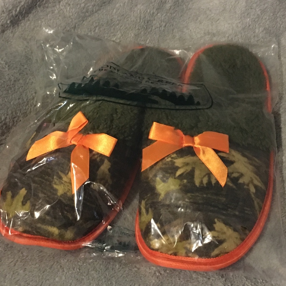 Woodland Creek slippers for women